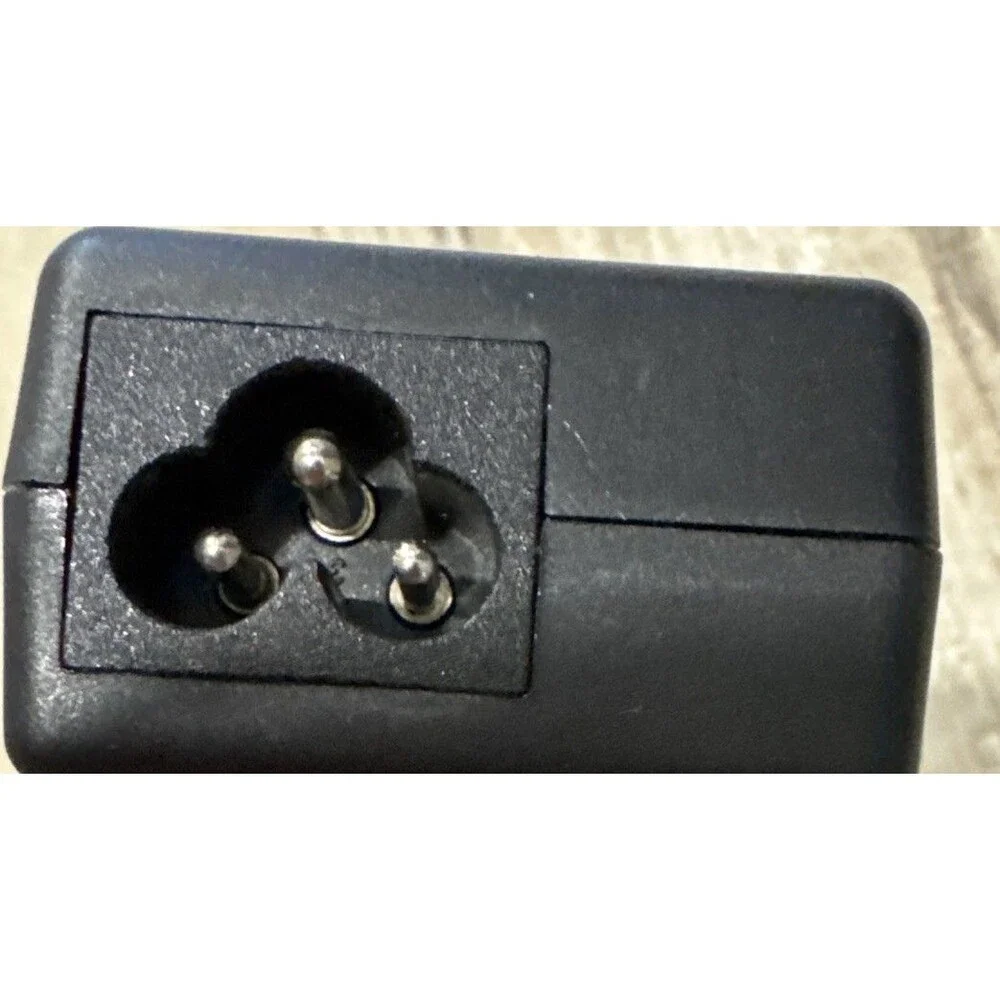 Super Power Supply Model SPS-LA-65 18.5V AC Power Adapter Charger for Computers